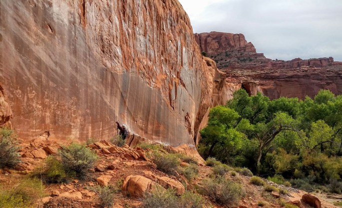 1008-img_1292-heading-down-escalante-to-neon-20161008_095130